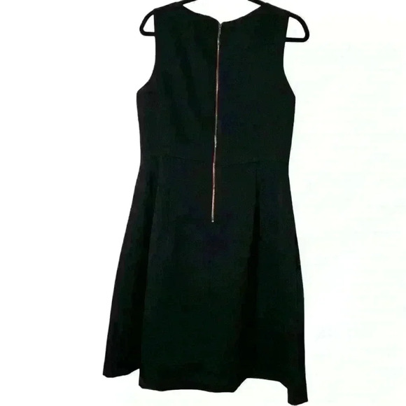 Tahari Classic Navy, Fit and Flare Sleeveless, BOW, Back Zip, fully lined SZ-10 - Picture 8 of 10